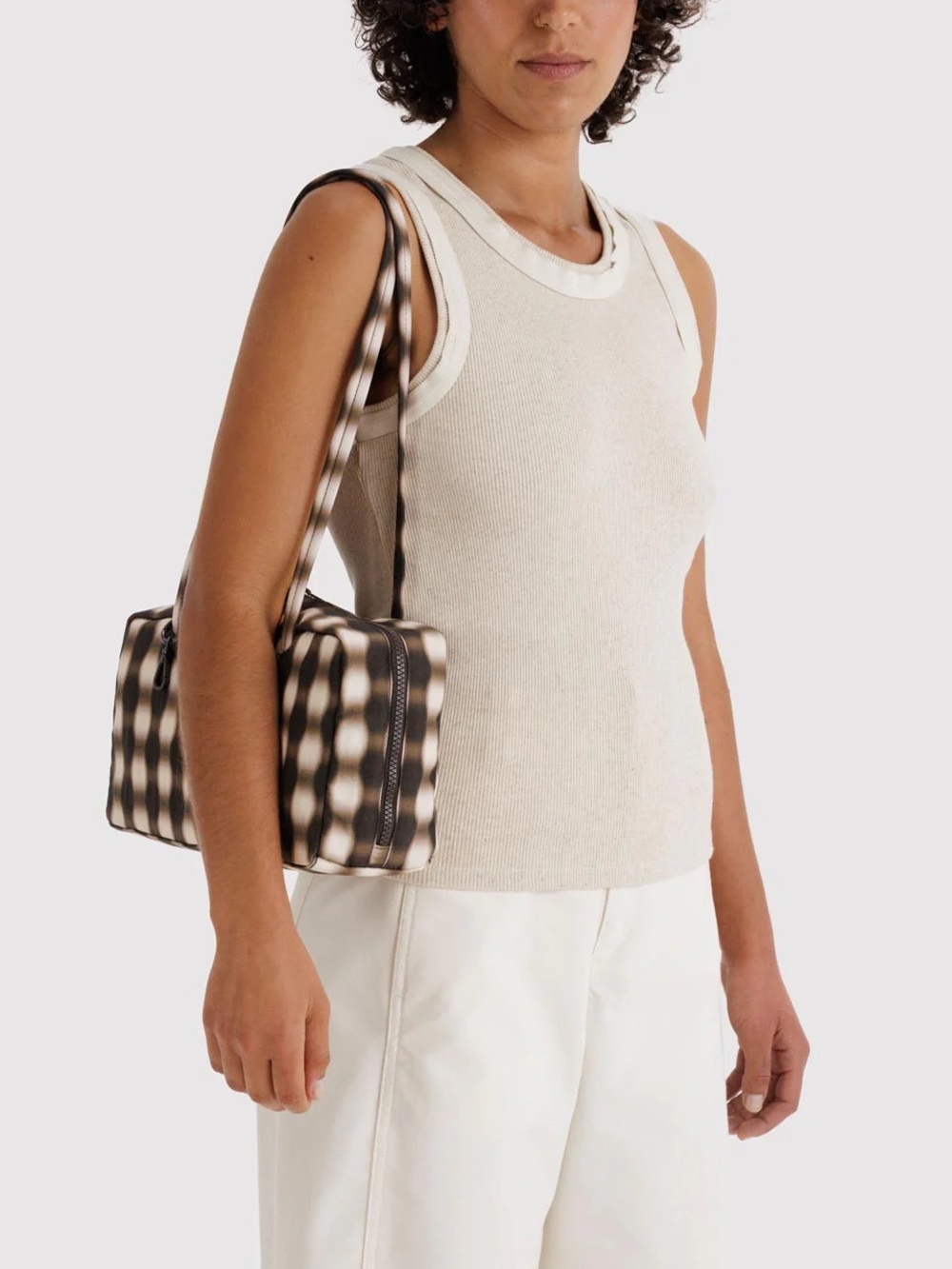 BAGGU Nylon Bowler Bag
Blurred Gingham Brown NEW WITH TAGS NWT - Picture 2 of 7
